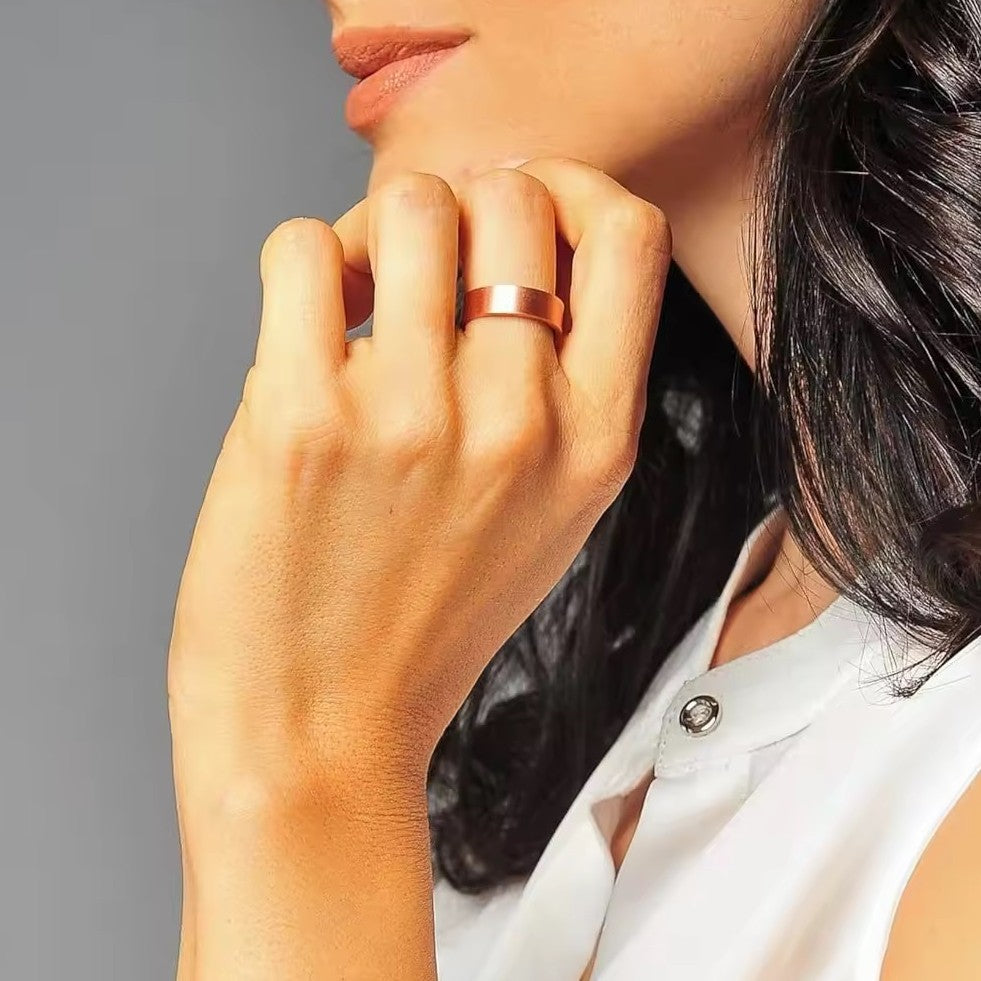 Aurora Essence Ring | טבעת נחושת מגנטית בעיצוב קלאסי