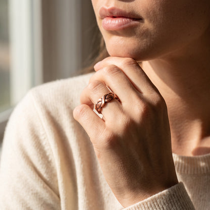 Aurora Weave Ring | טבעת נחושת מגנטית